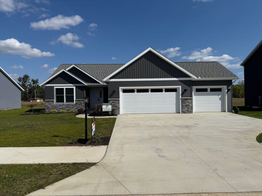 2,033 sq ft home in Milford